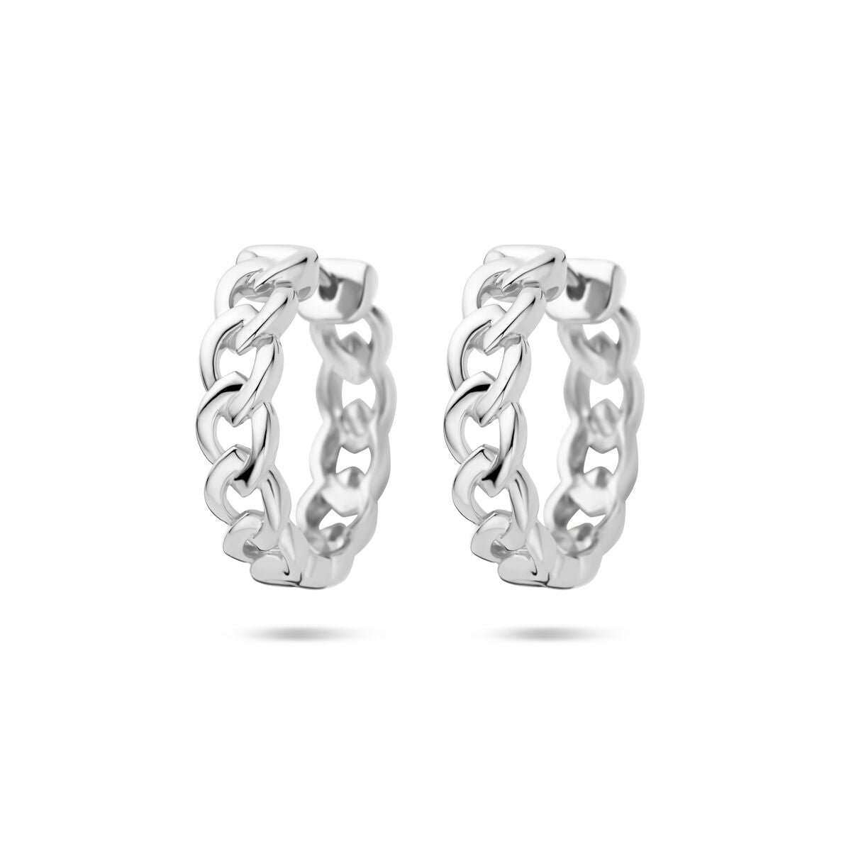 Orecchini alla creola in argento rodiato con motivo a catena, diametro 18 mm.
