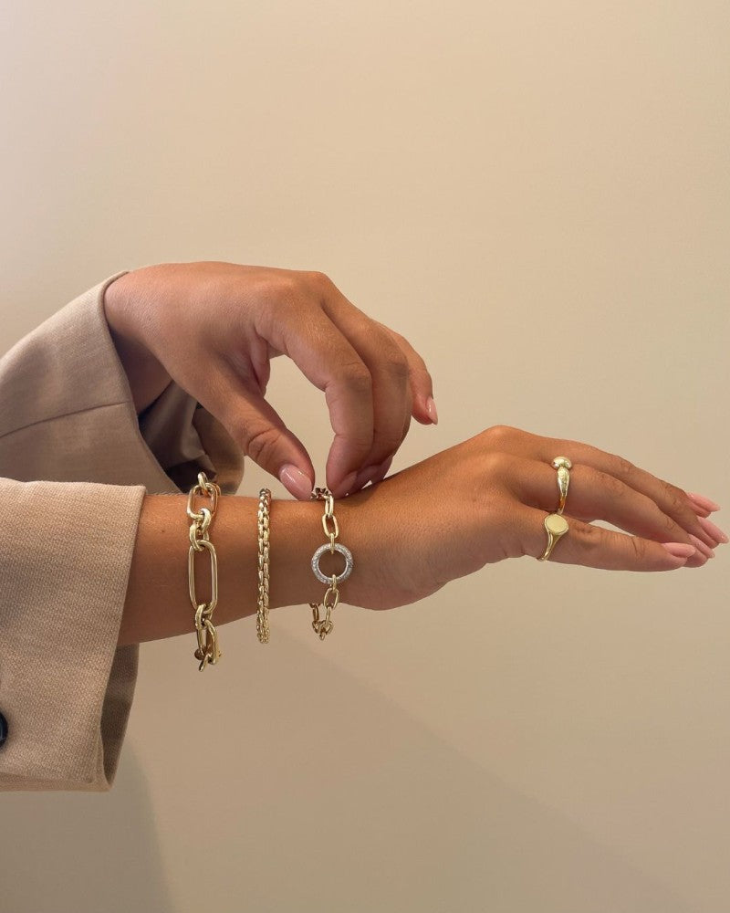Elegante Bracciale a Catena in Oro Giallo con Chiusura a Molla in Oro Bianco e Diamanti – 14 Carati
