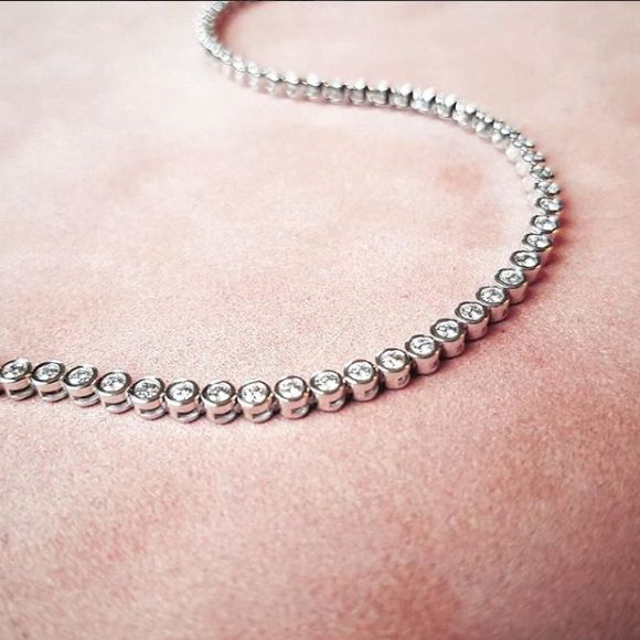 Bracciale Tennis in Oro Bianco con 69 Brillanti – 1.02 crt, 14 Carati