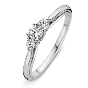 Anello in oro bianco con diamante