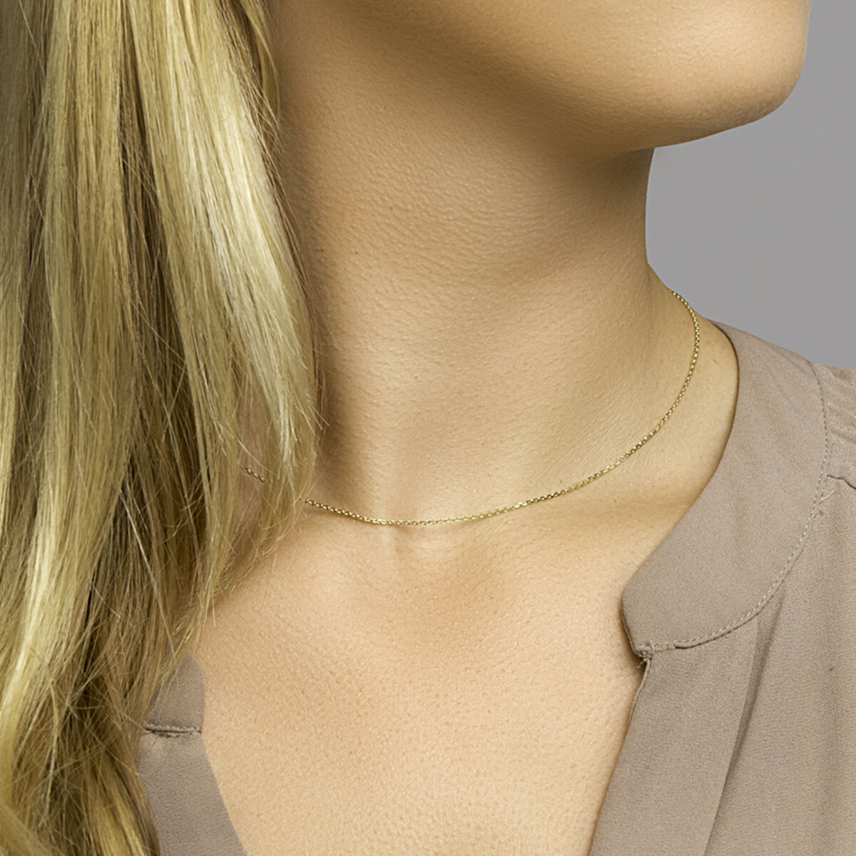 Collana in oro giallo 18K con maglia ancora
