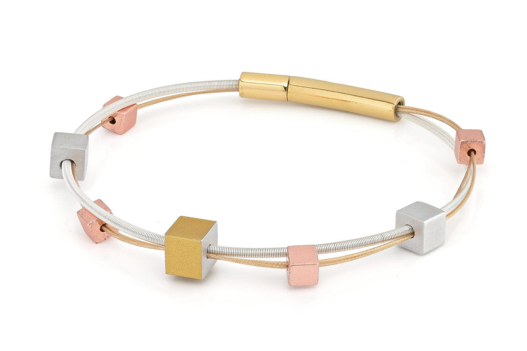 Bracciale cubetti giocosi tricolore A257T