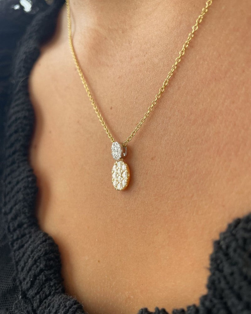 Collana elegante in oro con diamanti pavé da 0.53ct