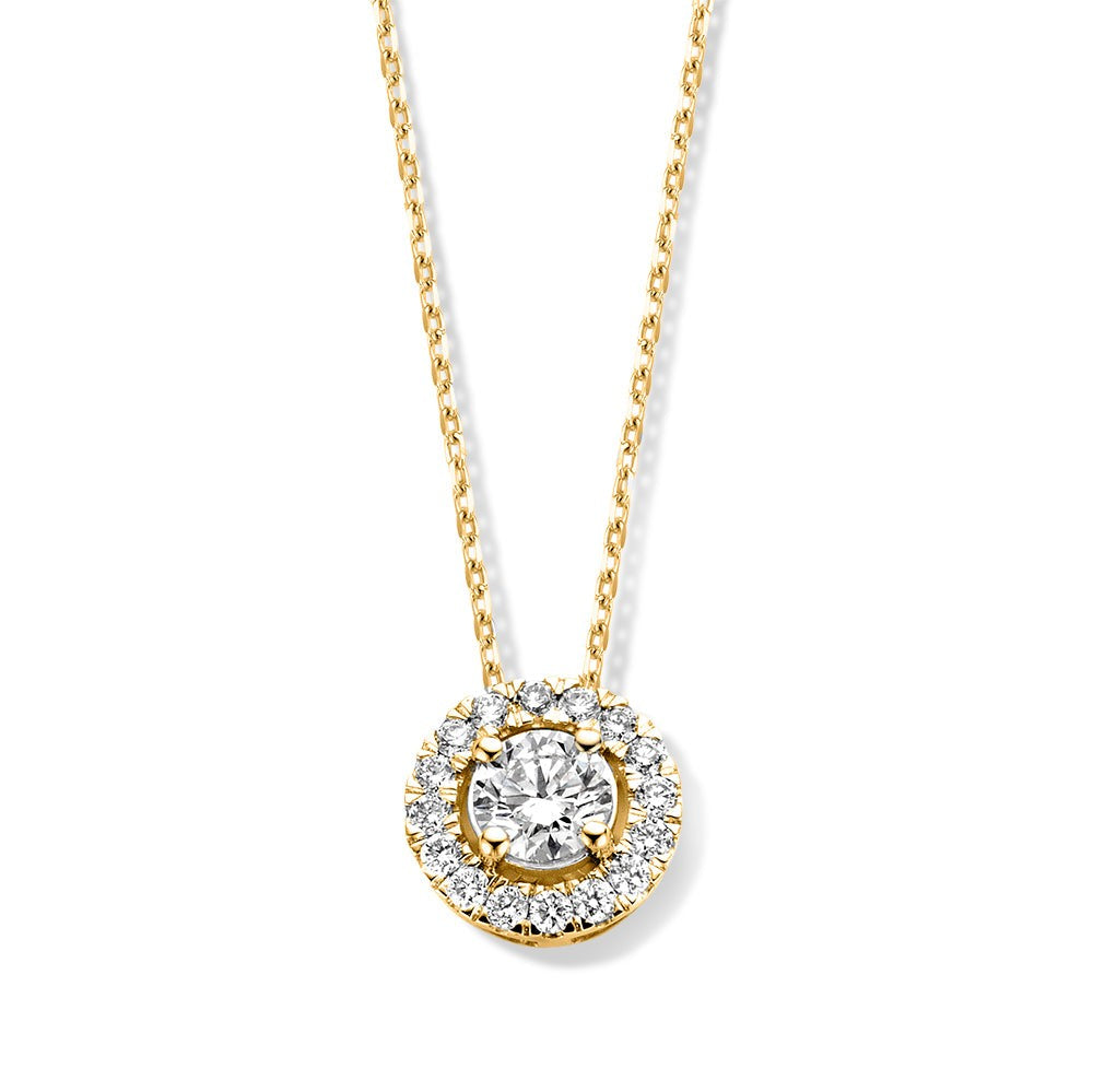 Collana in oro giallo con pendente rotondo e diamante centrale di 0,75 carati, circondato da piccoli diamanti.
