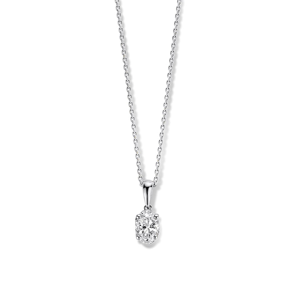 Collana in oro bianco con pendente ovale di diamanti da 0,50 carati.