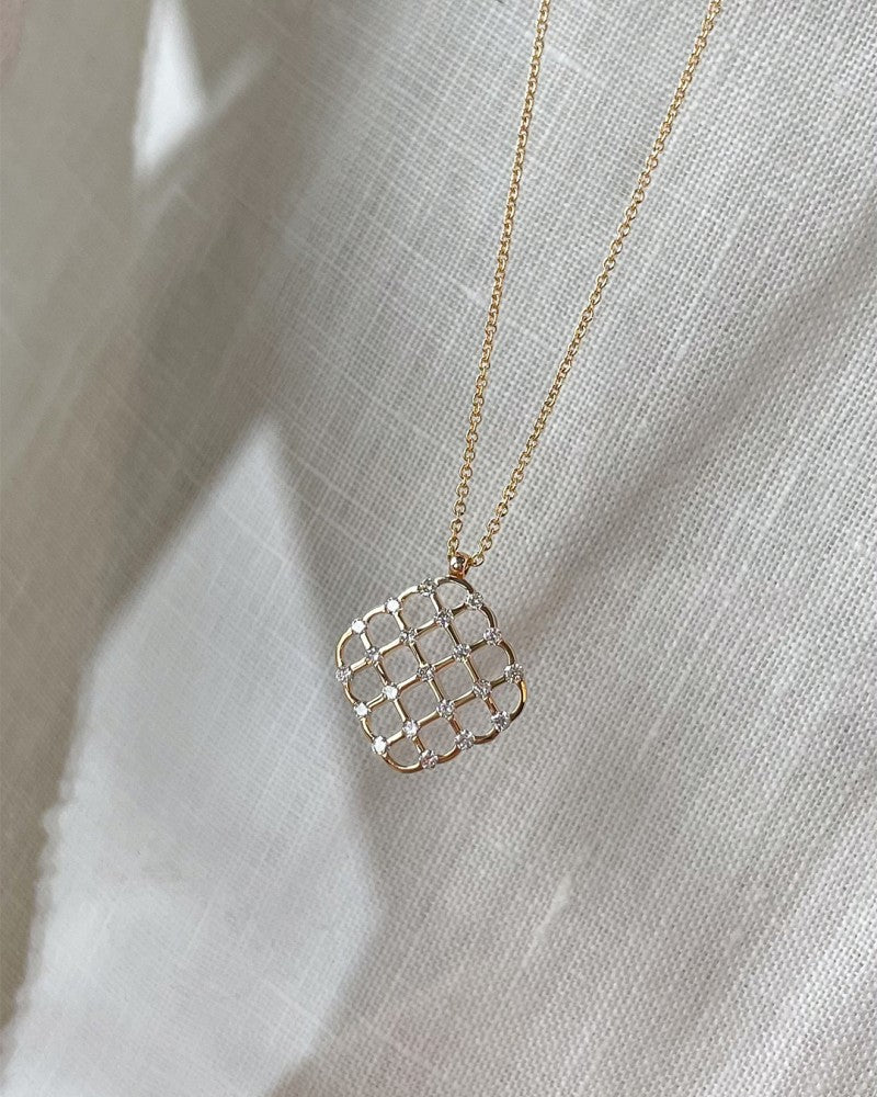 Collana in Oro Giallo con Ciondolo di Diamanti – Oro 14 Carati & 0,22 crt