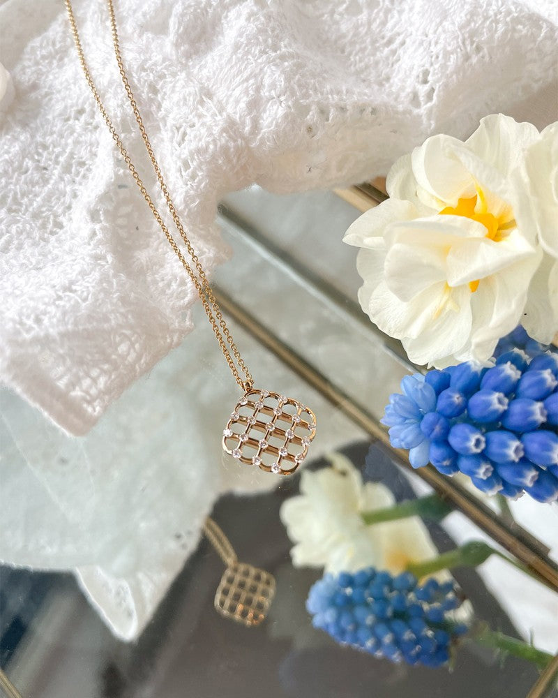 Collana in Oro Giallo con Ciondolo di Diamanti – Oro 14 Carati & 0,22 crt