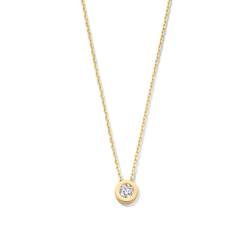 Collana in oro giallo con ciondolo solitario in castone rotondo.