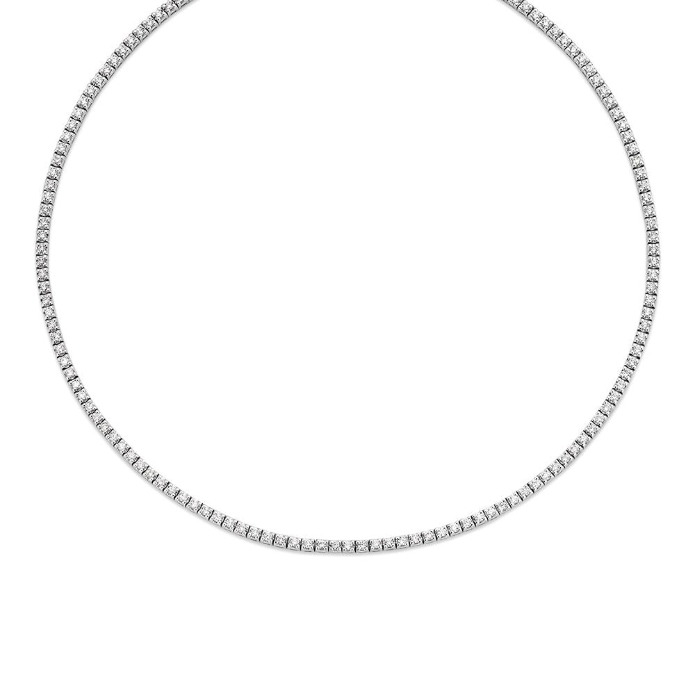 Collana tennis in oro bianco con 146 diamanti (2,81 ct totali) in incastonatura a chaton.