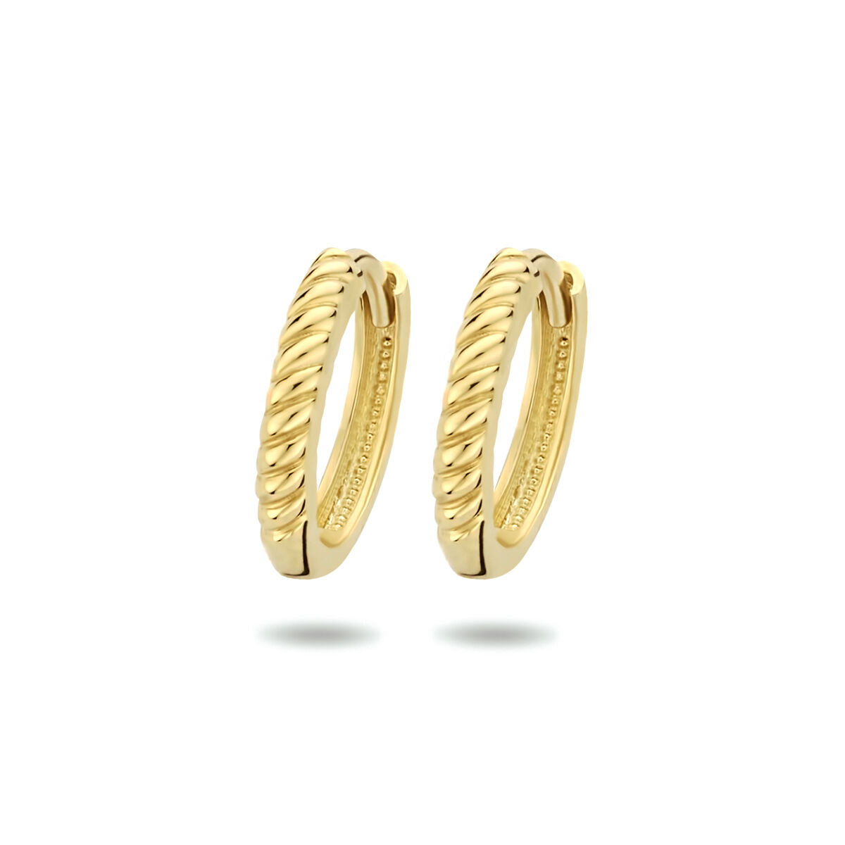 Orecchini alla creola in oro giallo 14K con design a spirale.