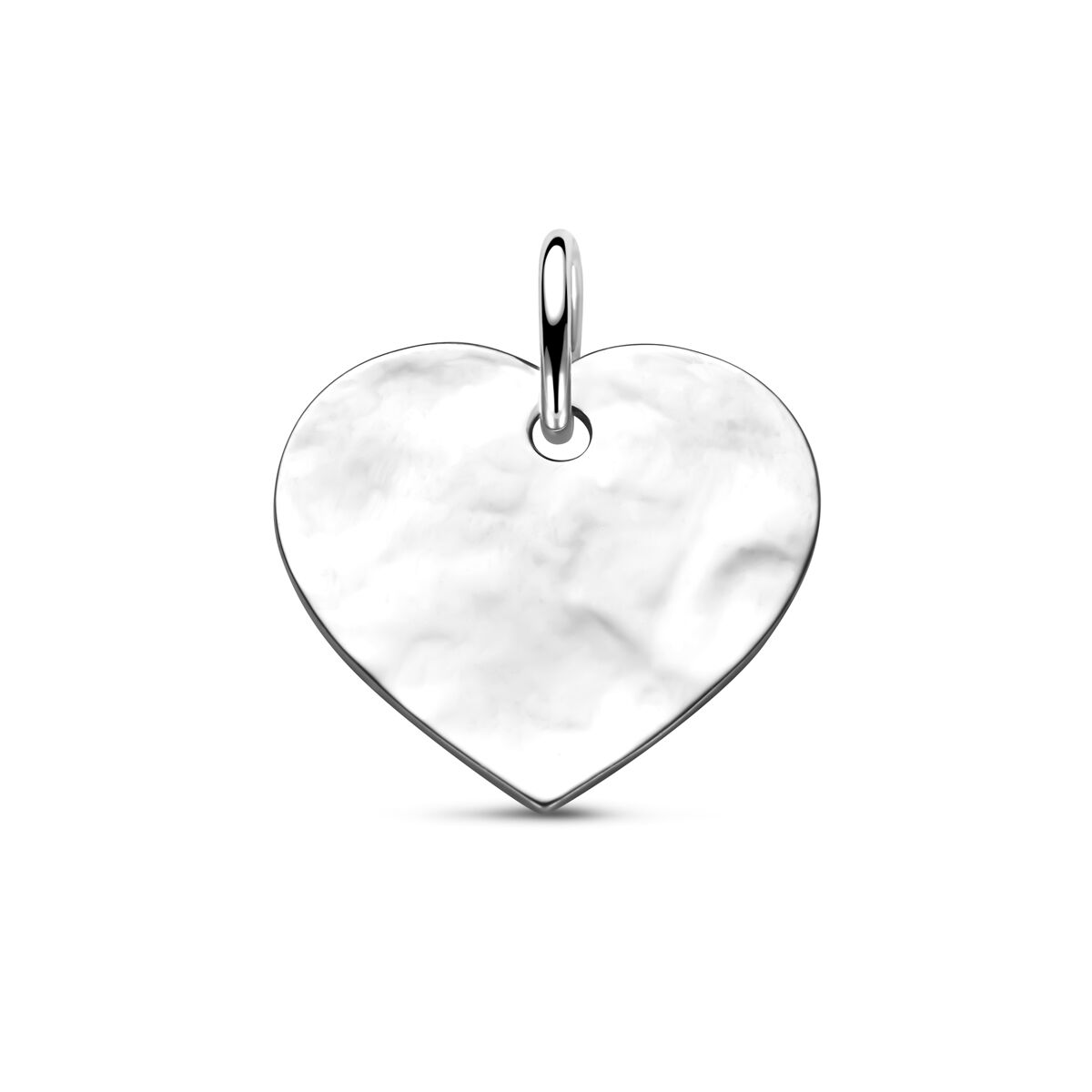 Ciondolo a forma di cuore in argento, con finitura martellata e superficie lucida.