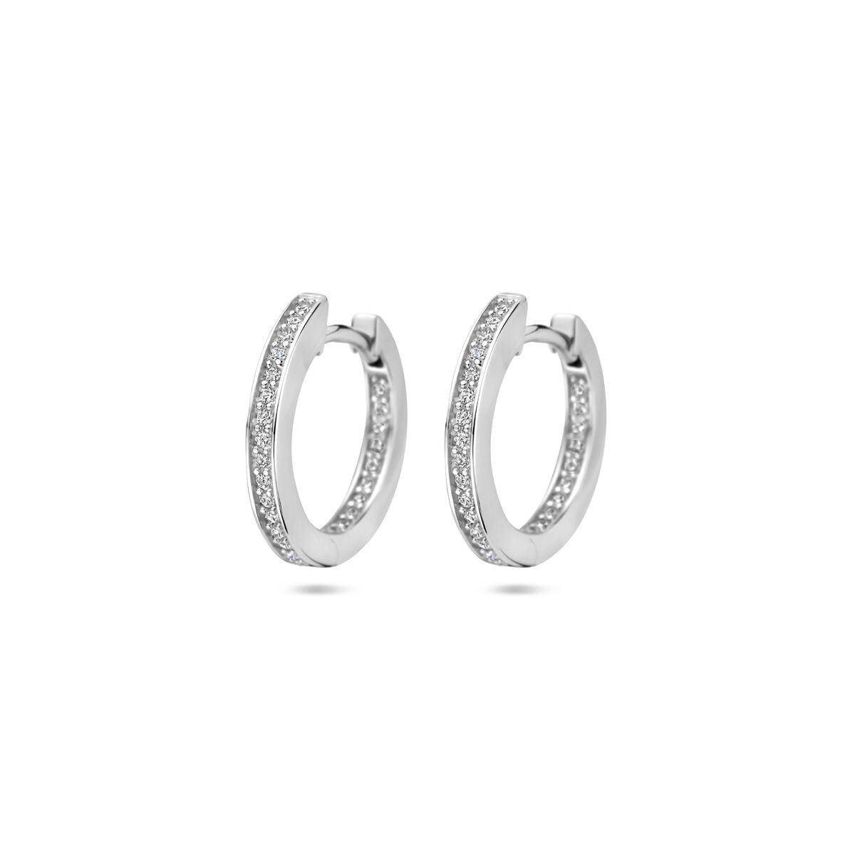 Orecchini alla creola in argento rodiato con zircone di 2 mm.