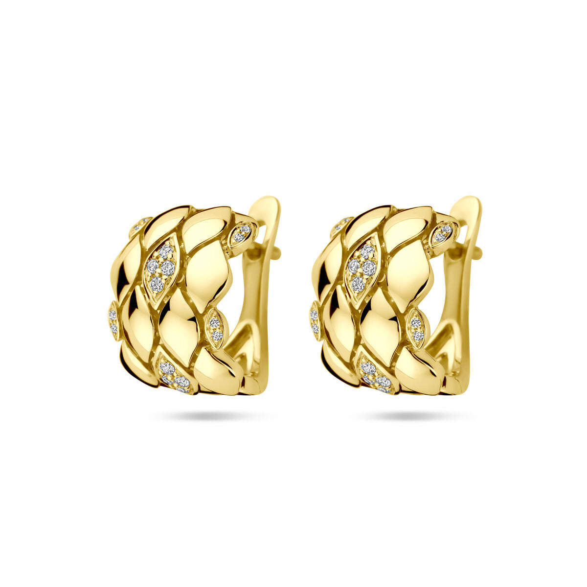 Orecchini alla creola in oro giallo 14K con diamanti da 0,16 ct, design intrecciato.