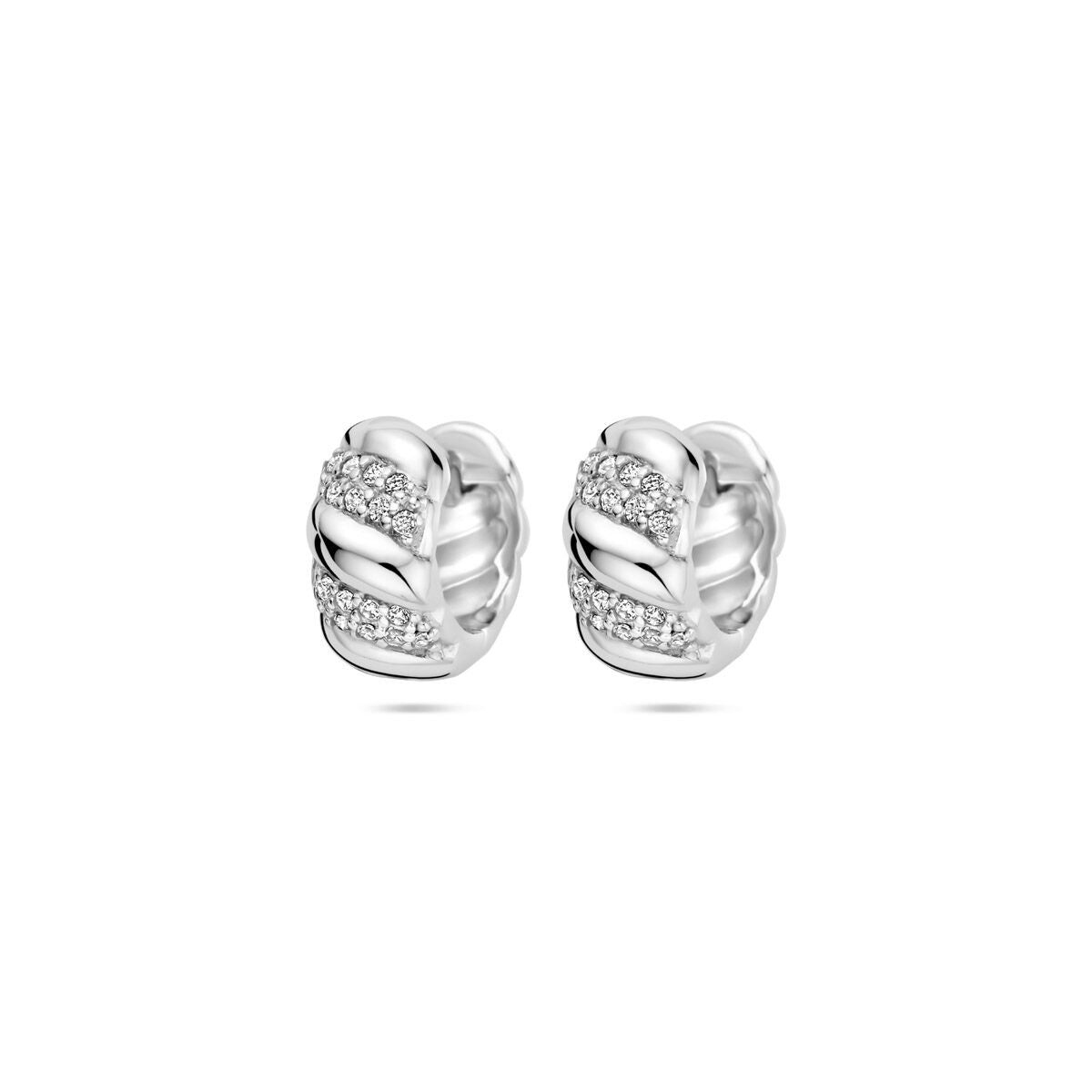 Zilveren klapoorringen met gedraaide vorm en zirkonia-steentjes, 6 mm, gerhodineerd.