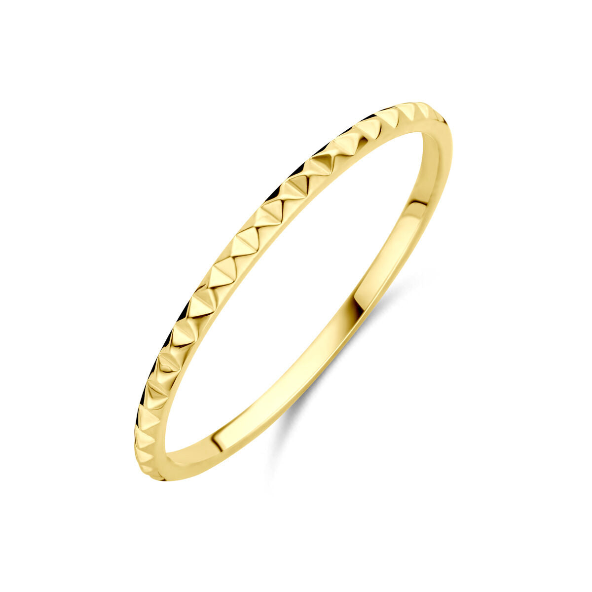 Anello impilabile in oro giallo 14k, largo 1,5 mm, con finitura a piramide.
