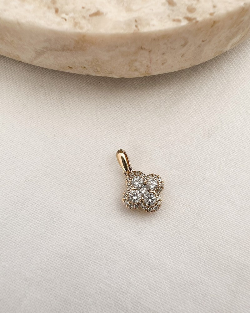 Ciondolo in Oro Giallo con Diamante da 0,48 crt – Elegante Ciondolo in Oro 14 Carati per Donna