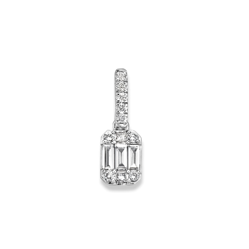 Ciondolo in oro bianco con diamanti taglio baguette e brillante, 0,32 crt, 14 carati.