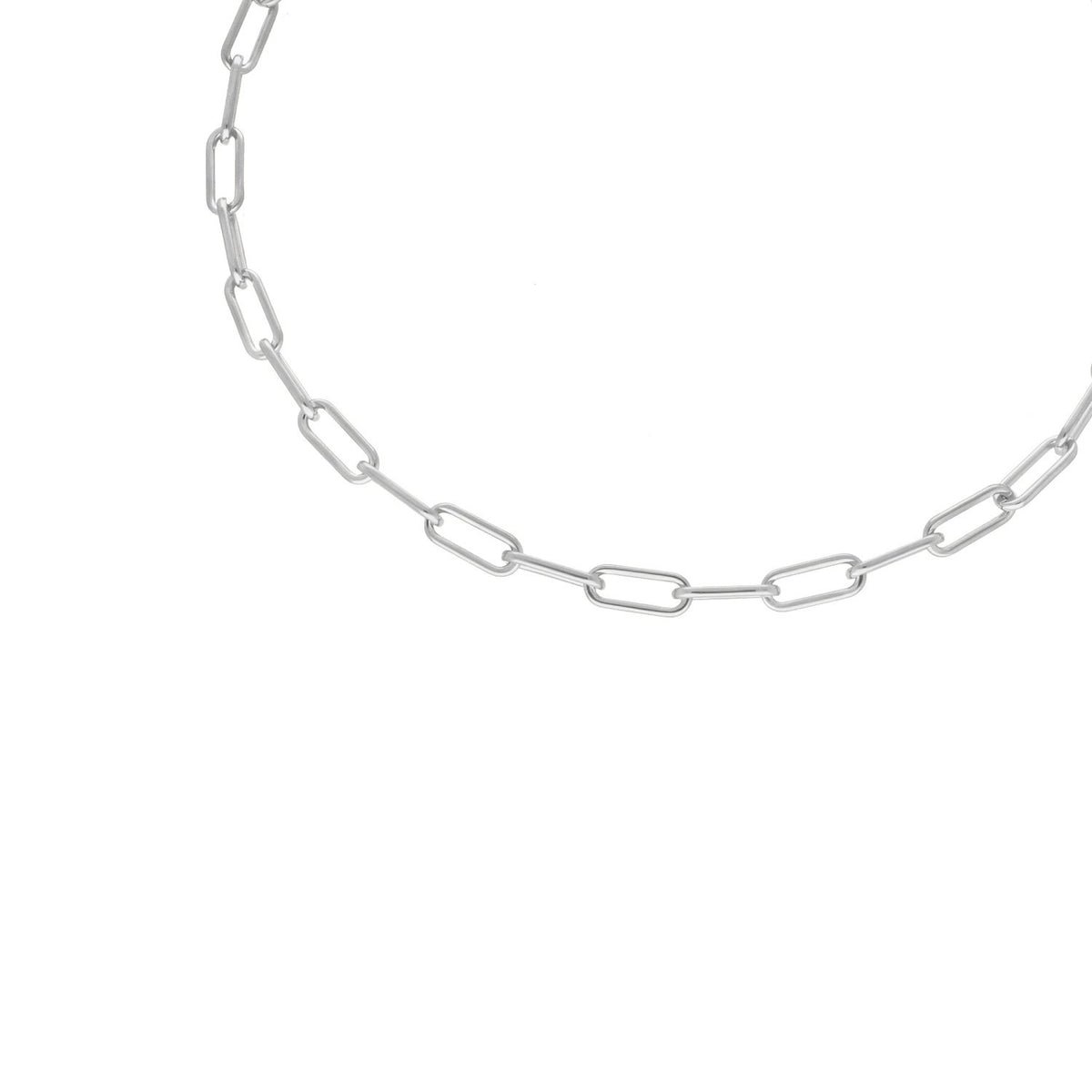 Collana in titanio con maglie ovali e finitura lucida.