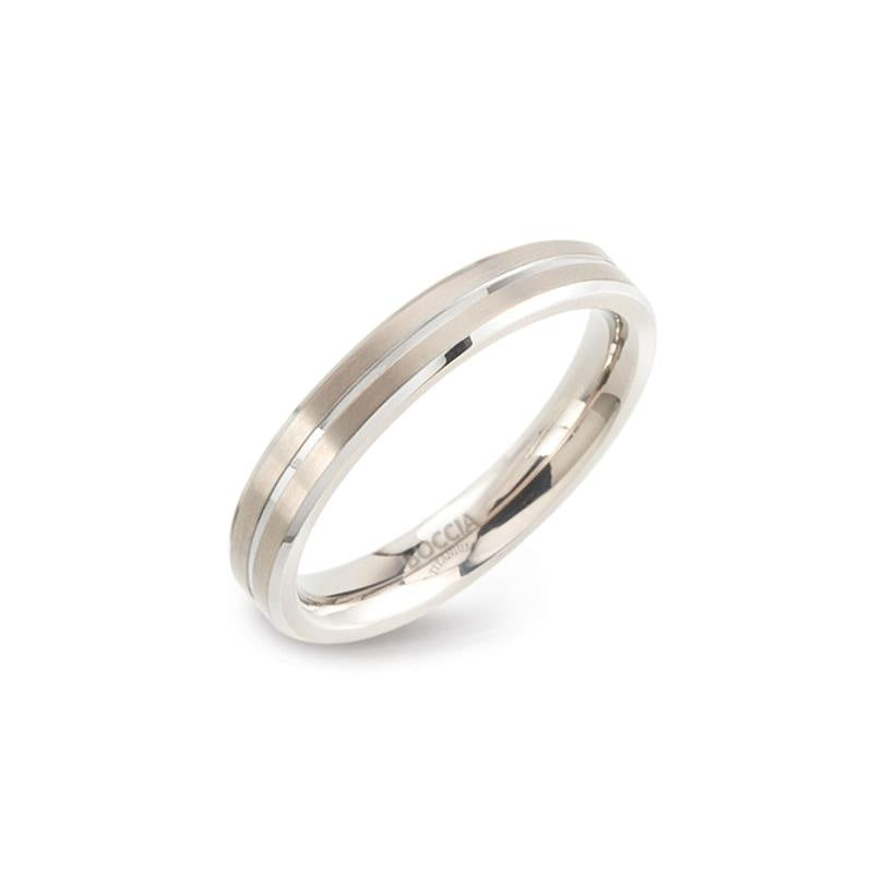 Anello in titanio con finitura lucida e due linee orizzontali.