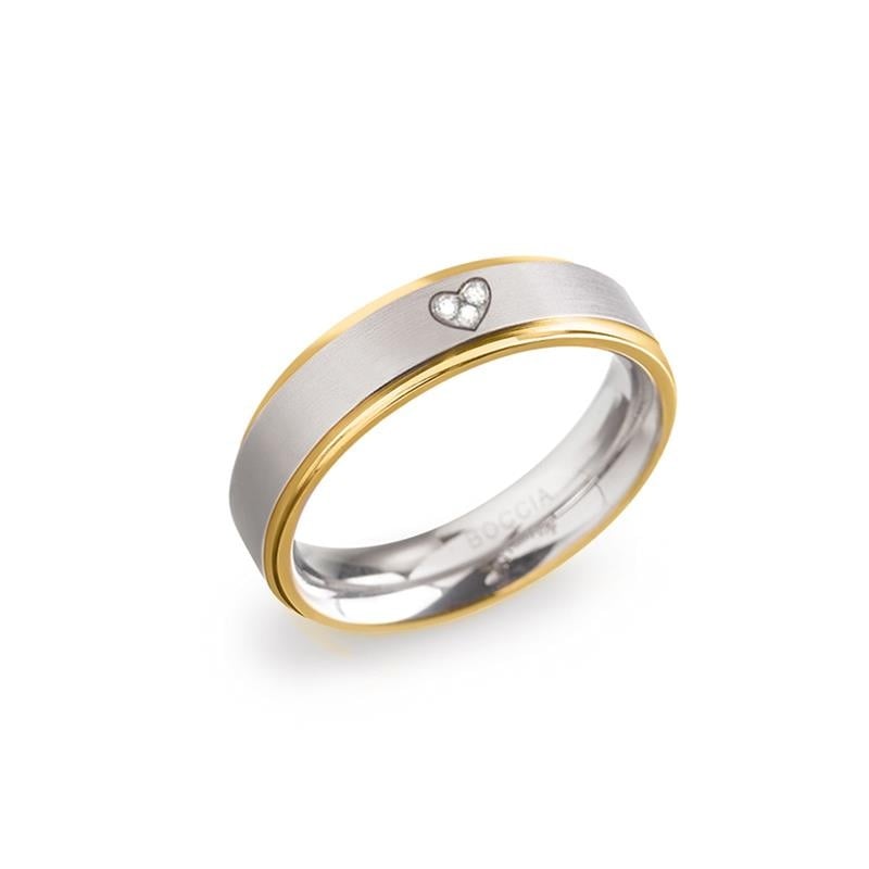Anello in titanio bicolore con cuore e diamante, finitura lucida e opaca.