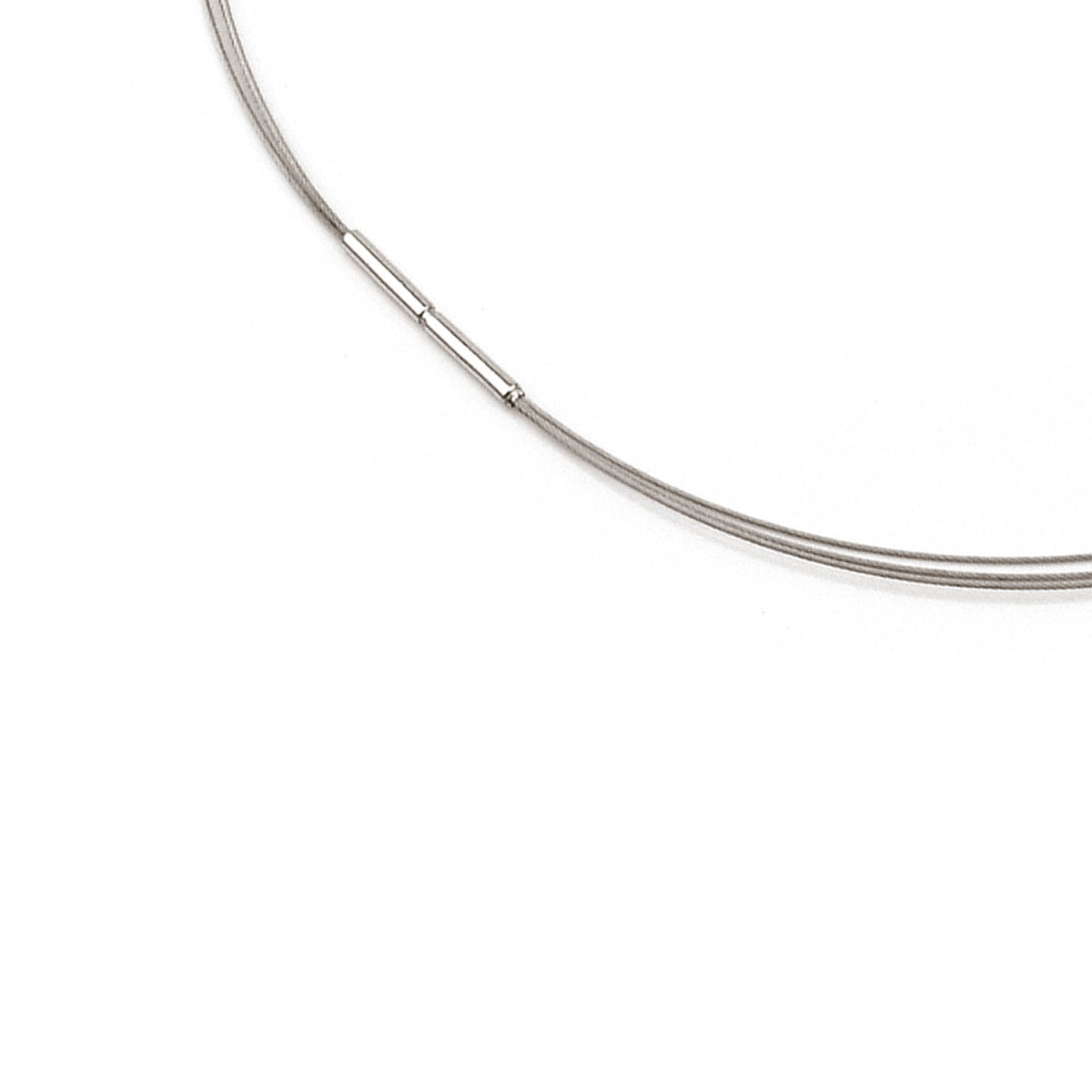 Collana in titanio con finitura lucida e design sottile.