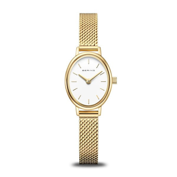 Orologio con cassa ovale dorata, quadrante bianco e cinturino in maglia dorata.