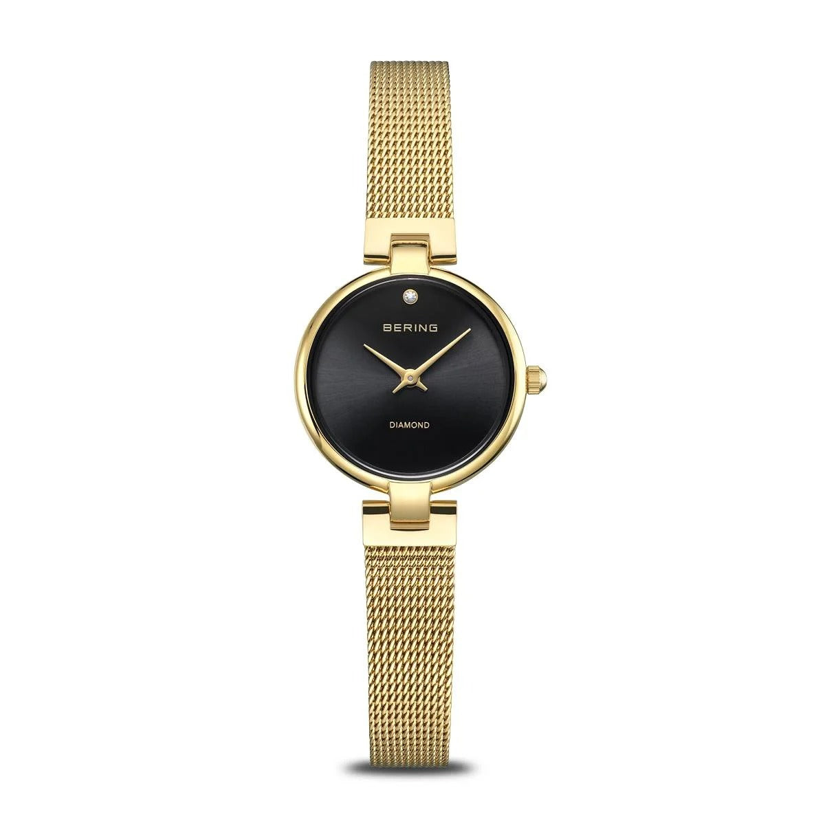 Orologio con cassa dorata, quadrante nero e cinturino in maglia rolò dorata.