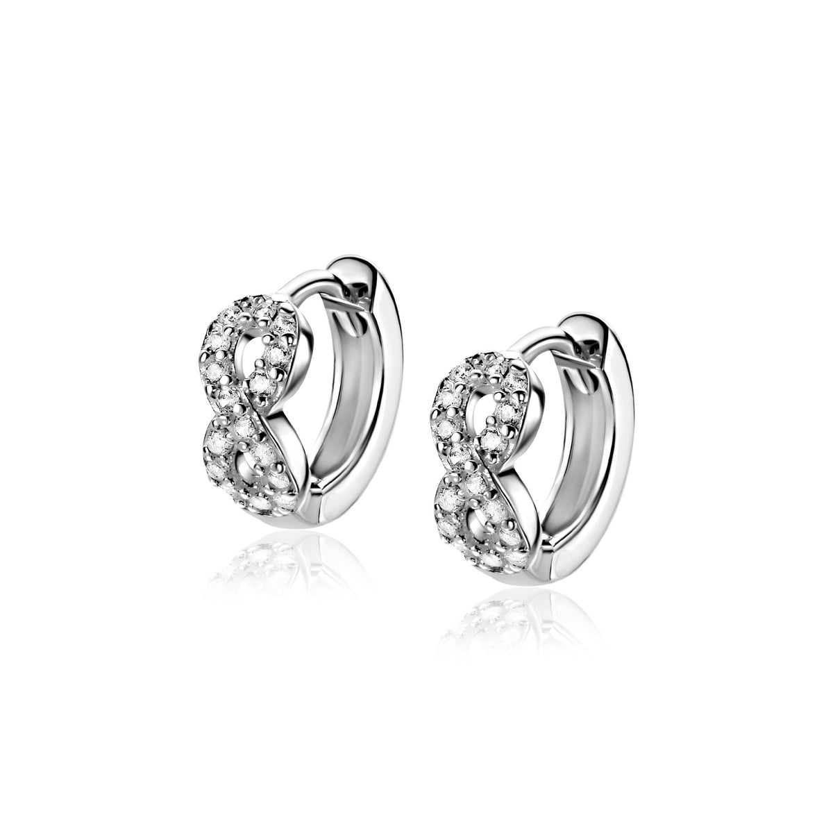 Orecchini argentati con design a forma di infinito e dettagli in zirconia.