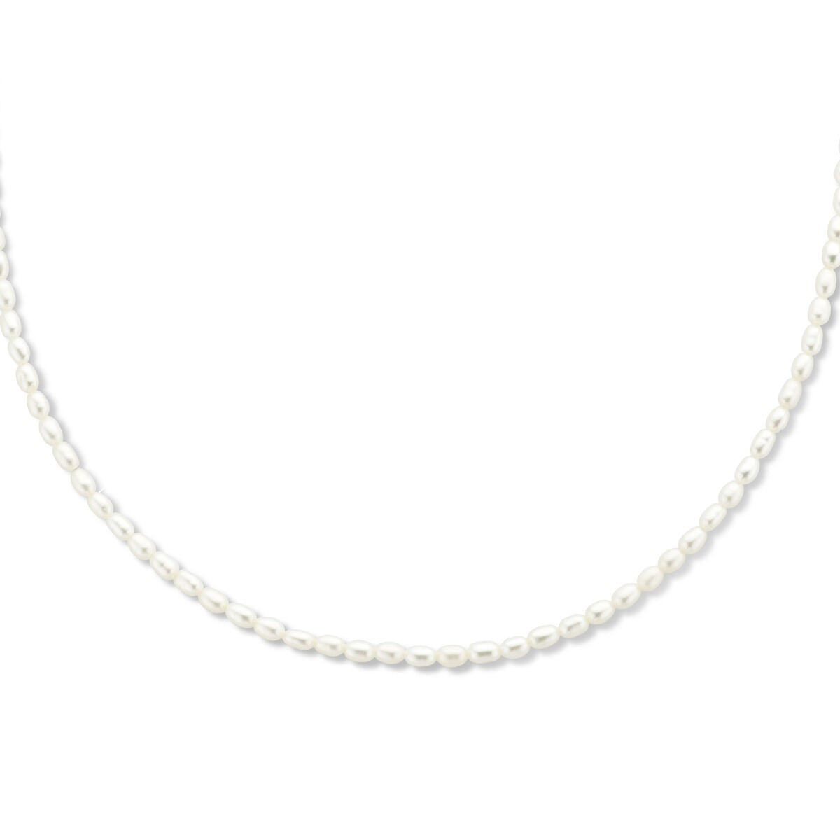 Verguld zilveren collier met een rij zoetwaterparels in een klassieke, glanzende afwerking.