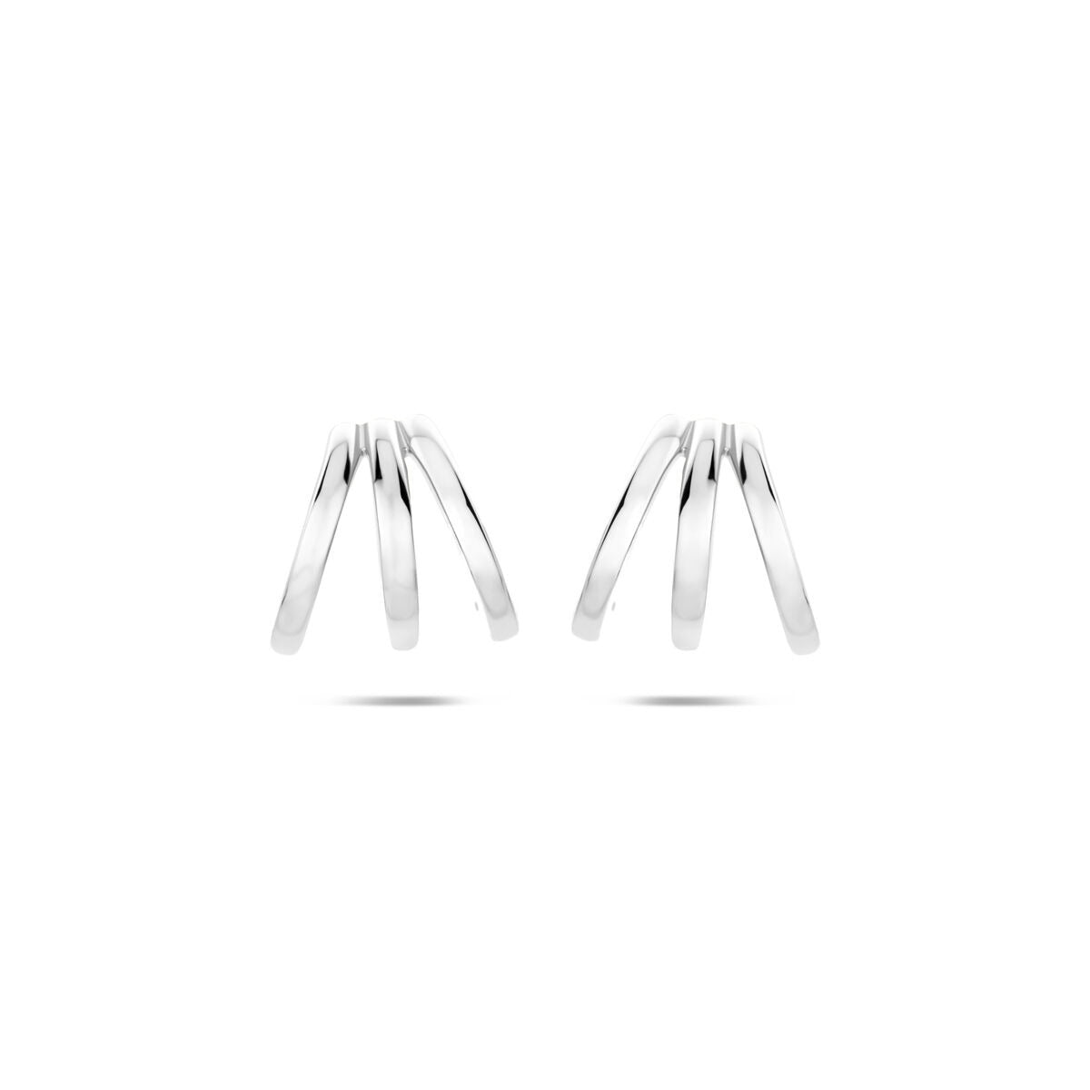 Orecchini a stecca in argento 925 con design a cerchi sovrapposti.