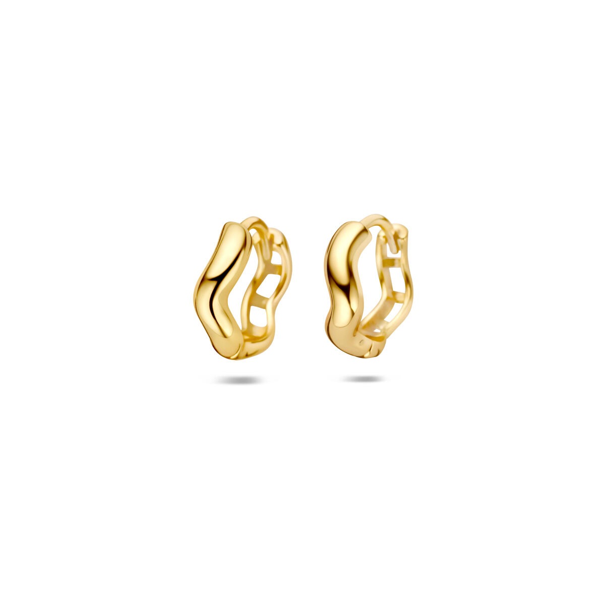 Orecchini alla creola in argento 925 placcato oro con design ondulato.