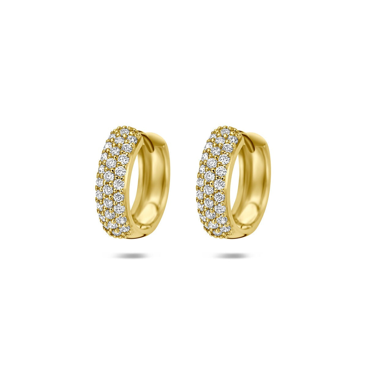 Orecchini alla creola in oro giallo 14k con diamanti lab-grown incastonati.