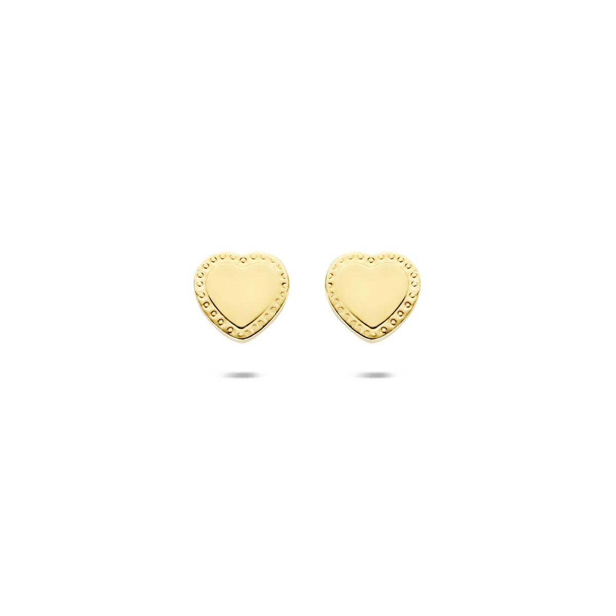 Orecchini a forma di cuore in oro giallo 14k con finitura liscia e dettagli incisi.