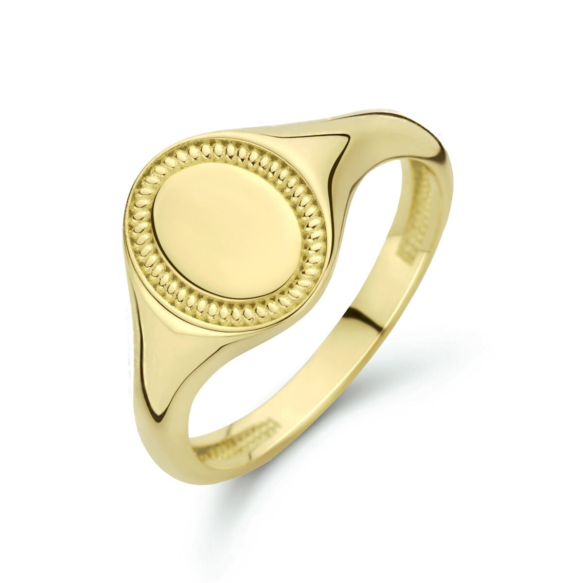 Anello con sigillo ovale in oro giallo 9 carati con dettagli a rilievo.