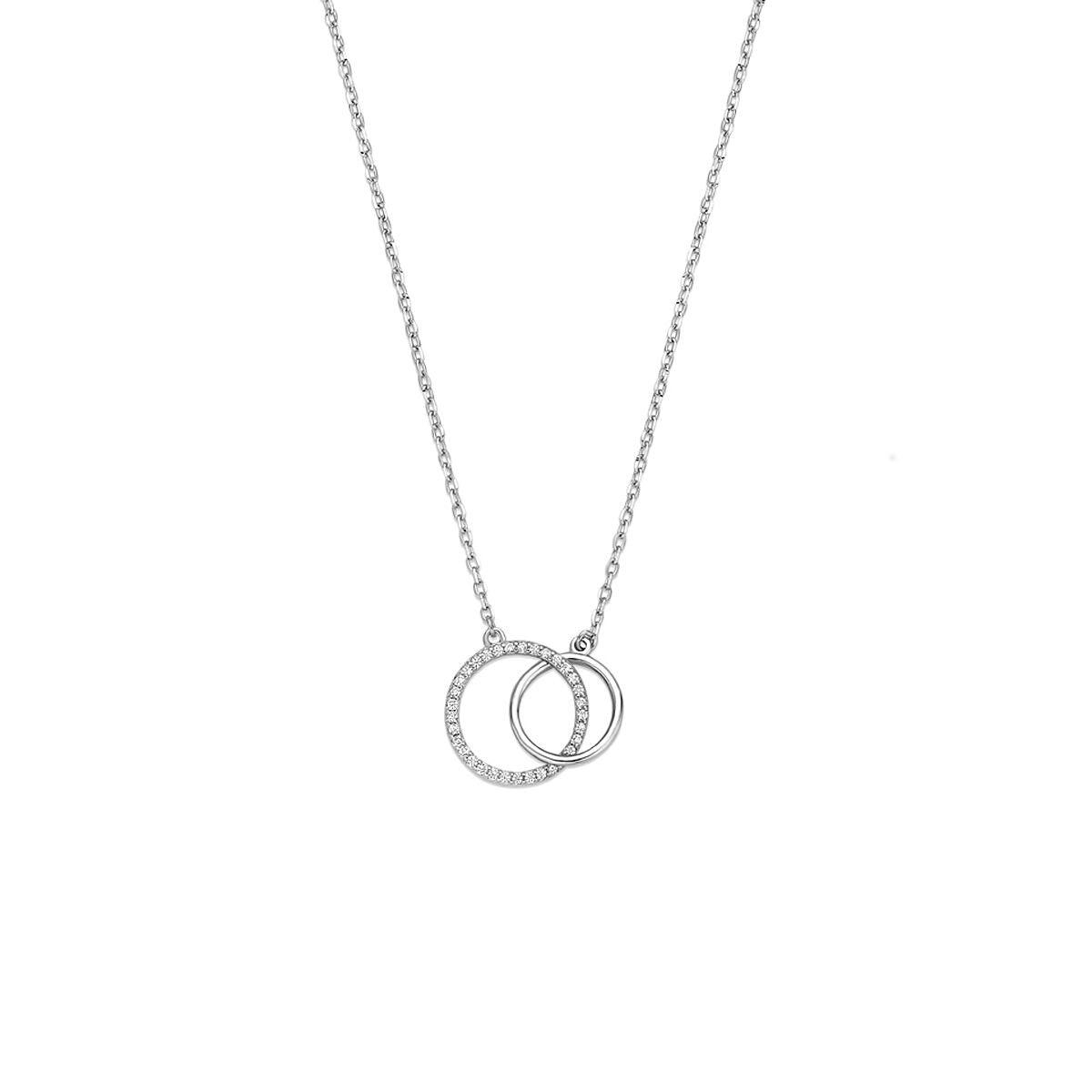 Collana in argento con zirconi, composta da due cerchi intrecciati, finitura rodiata.
