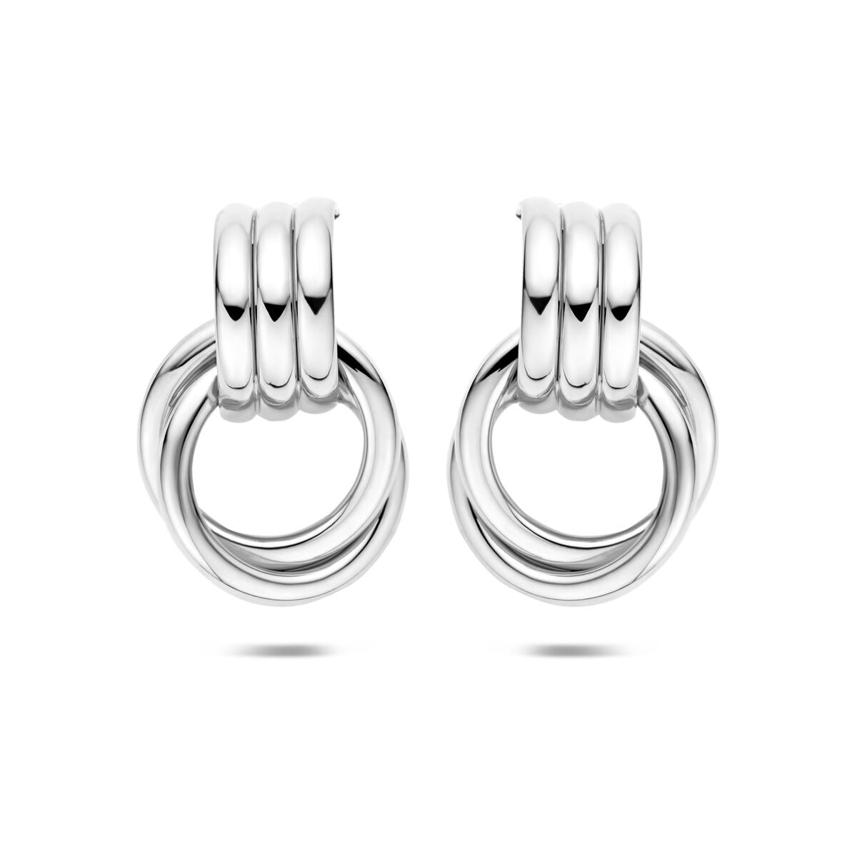 Orecchini pendenti in argento 925 rodiato, forma a cerchio con tre anelli sovrapposti.