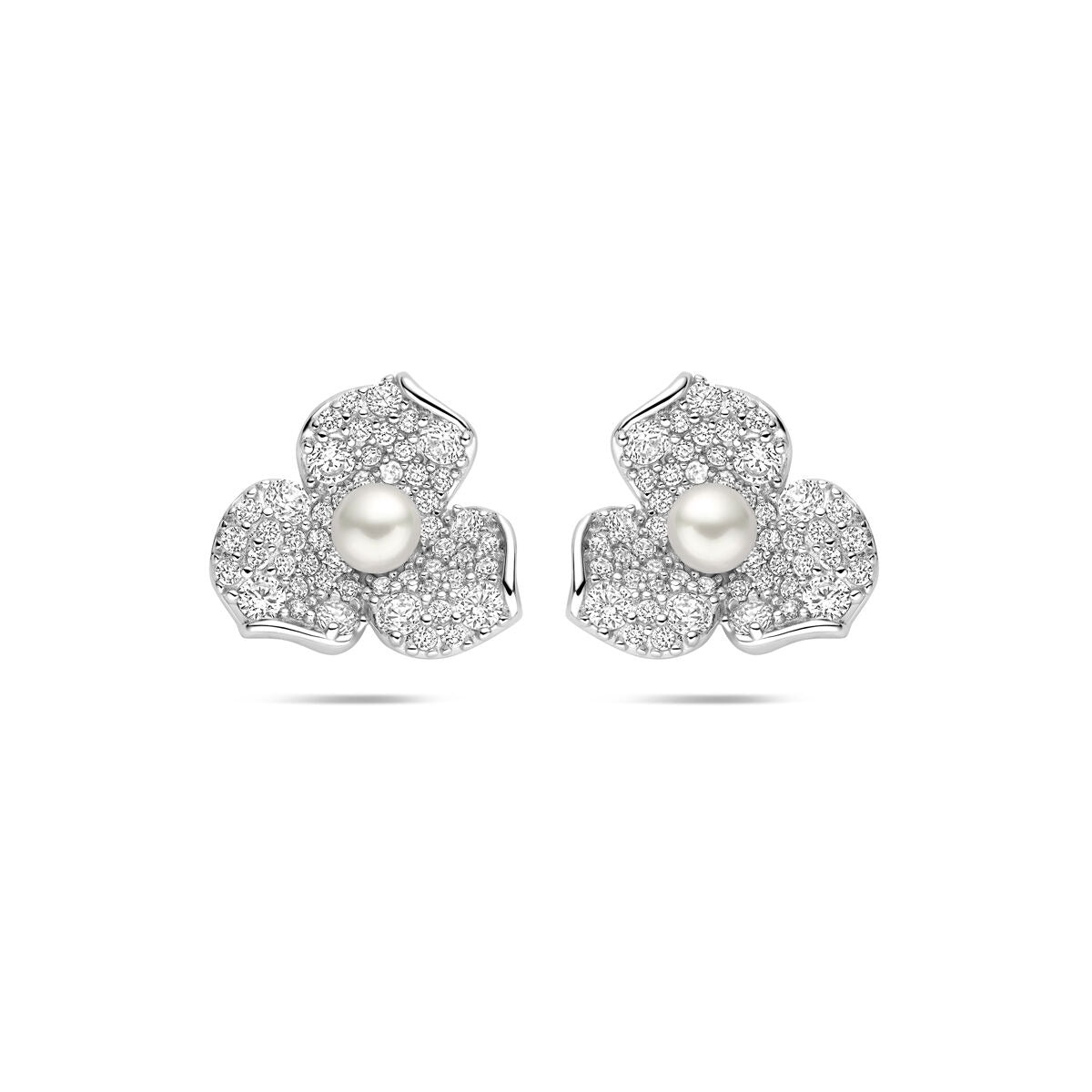 Orecchini in argento rodiato 925 con motivo floreale, zirconi e perla centrale.