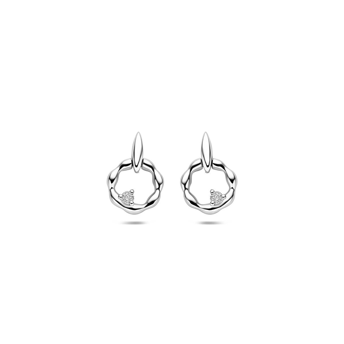 Orecchini in argento rodiato con zirconi, forma circolare e dettagli intrecciati.