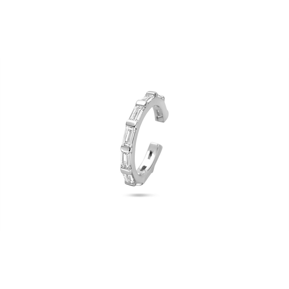 Ear cuff in argento rodiato 925 con zirconi, forma sottile, dimensioni 14,5x2 mm.