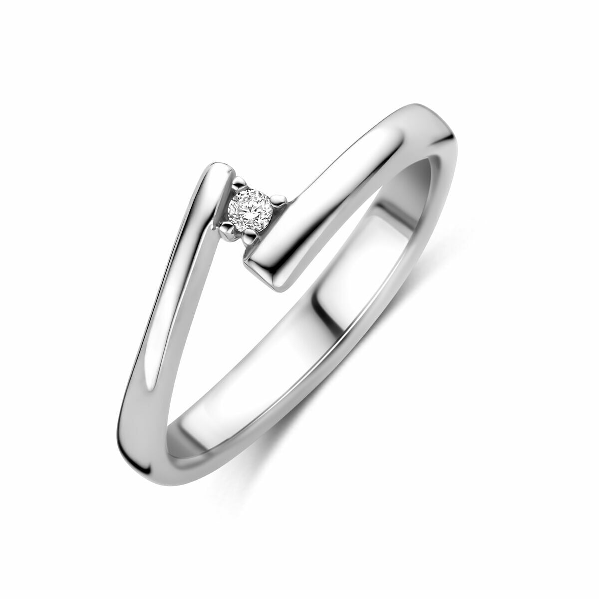 Zilveren damesring van gerhodineerd 925 zilver met een zirkonia steentje in een moderne, minimalistische vorm.