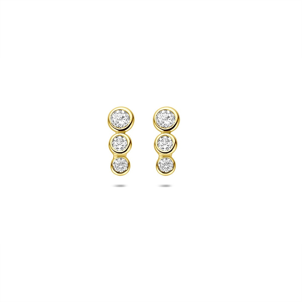 Orecchini in oro giallo 9k con zirconi, design raffinato e lucentezza sottile.
