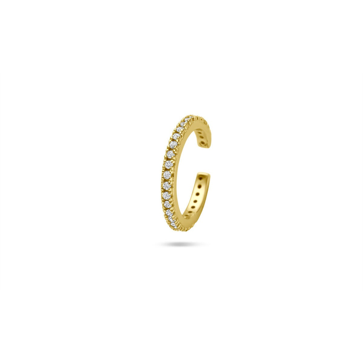 Verguld zilveren ear cuff met zirkonia, 14 mm lang en 1,5 mm breed, met een glanzende afwerking.