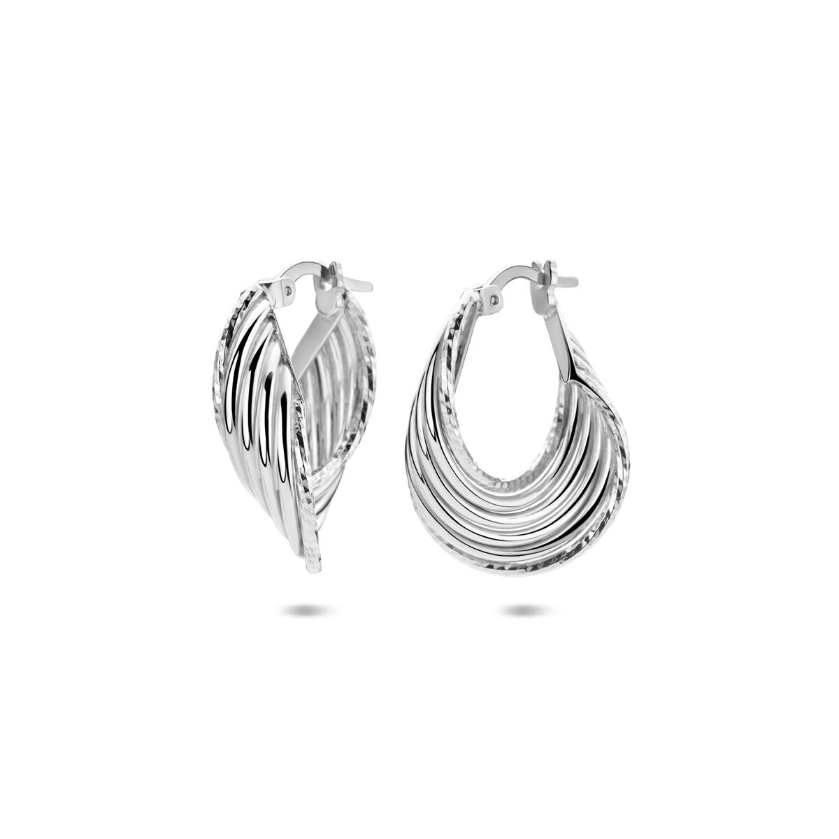 Orecchini a cerchio in argento rodiato – 25 x 7 mm