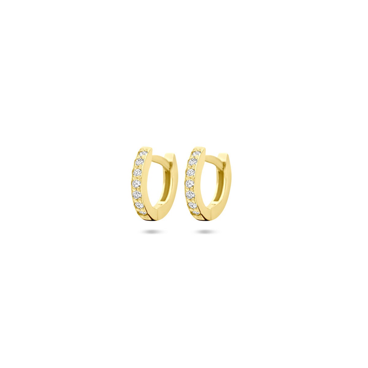 Orecchini alla creola in oro giallo 14k con diamanti, diametro di 10 mm.
