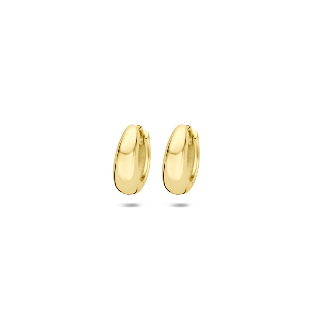 Orecchini in argento 925 placcato oro, forma ovale e superficie lucida.