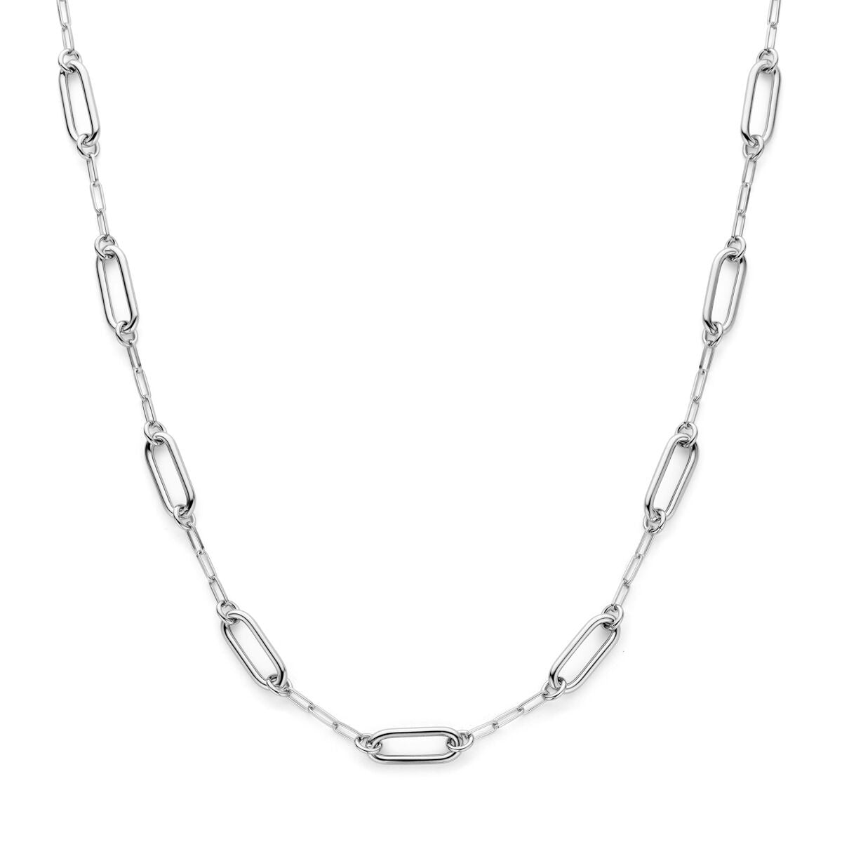 Gerhodineerd zilveren dames collier met een schakelpand in een moderne ovalen vorm.