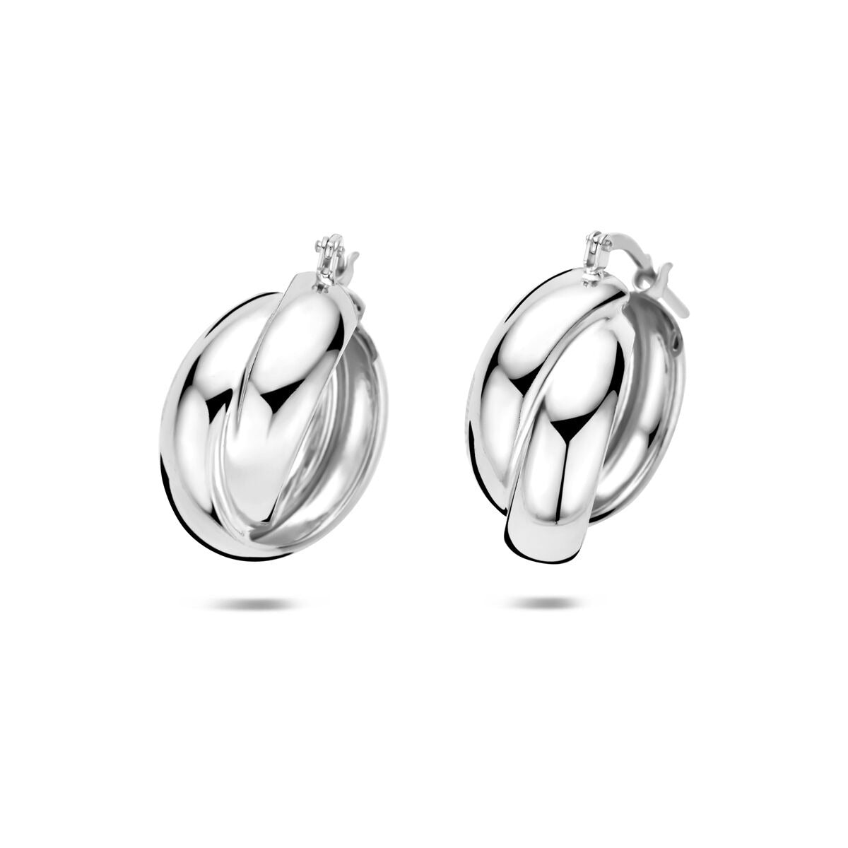 Orecchini in argento 925 rodiato, forma ovale, dimensioni 22 x 10 mm, finitura lucida.