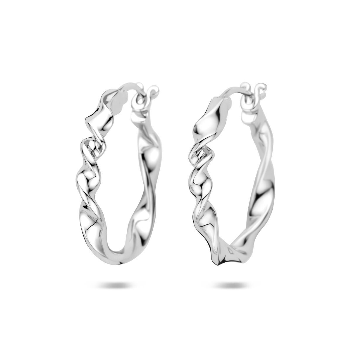 Orecchini alla creola in argento rodiato, di forma ondulata, diametro di 30 mm.