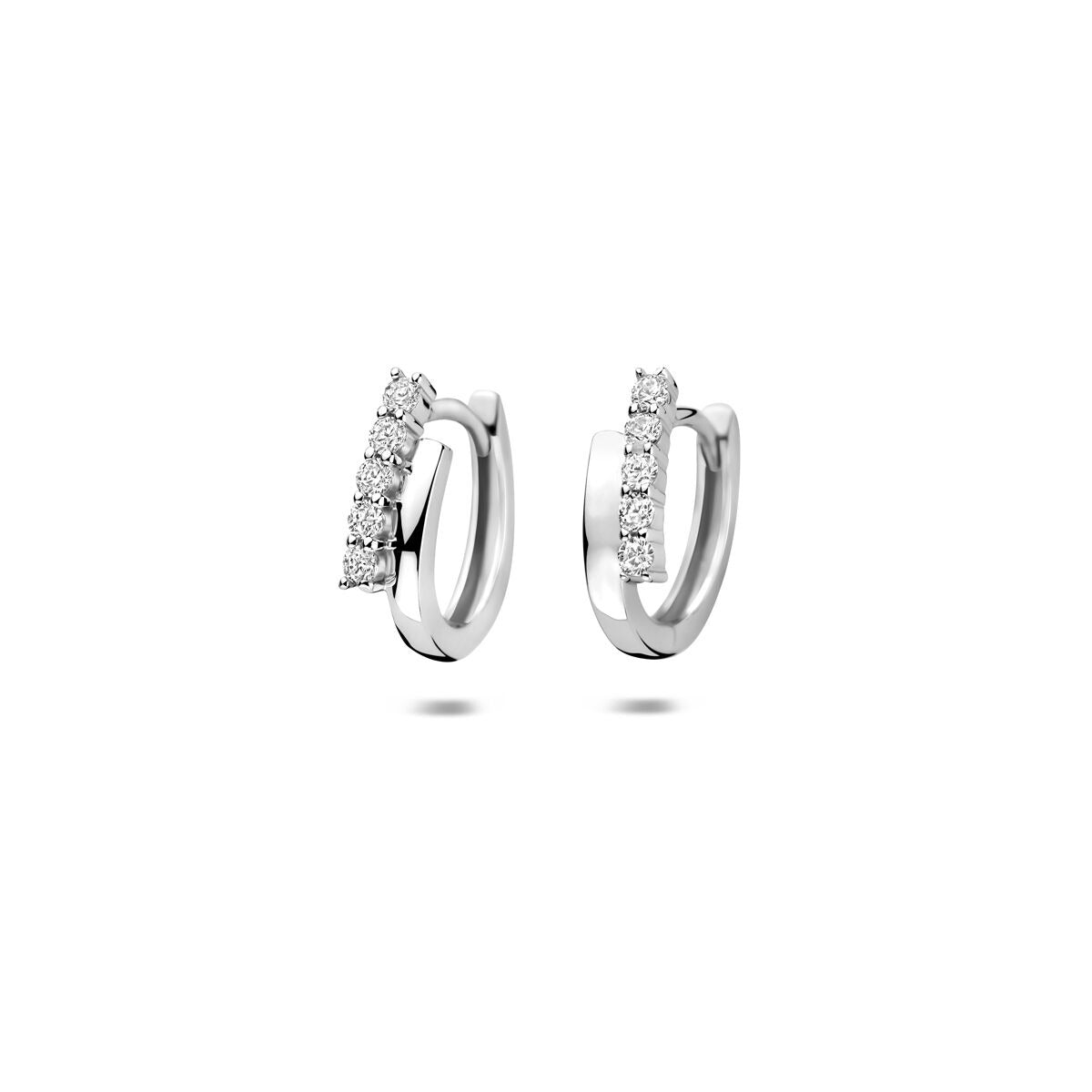 Orecchini alla creola in argento rodiato 925 con zircone, diametro 13 mm.