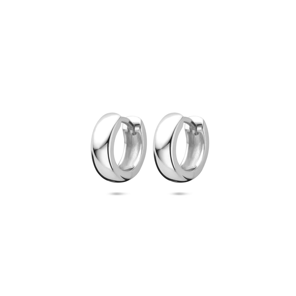 Orecchini alla creola in argento 925 rodiato, design semplice e moderno.